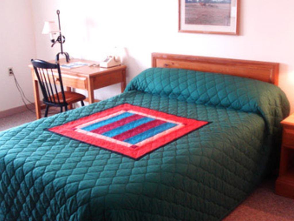 Countryside Inn Nappanee Habitación foto