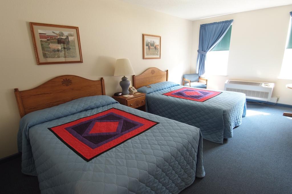 Countryside Inn Nappanee Habitación foto